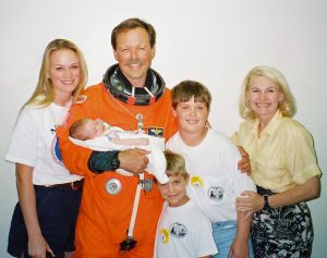 STS-71 Capt. Robert "Hoot" Gibson